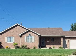 511 Hickory Ridge St, Peosta, IA 52068