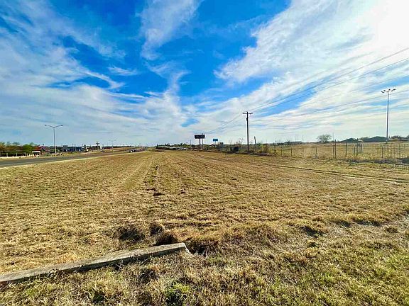 3rd image of 4512 Us Highway 83 Hwy #83