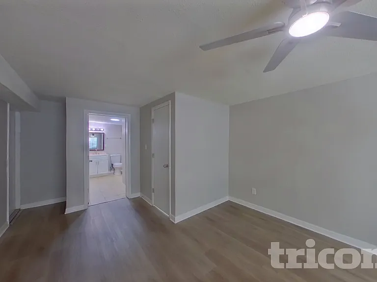 10014 N Oklawaha Ave — Photo 9