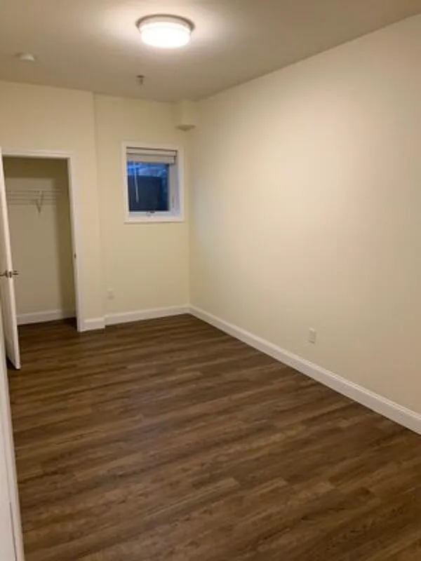4 bed, 1.5 bath, $4,480 — Photo 4