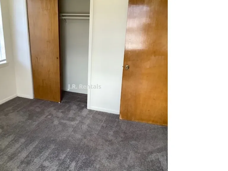 515 S 9th St — Photo 9
