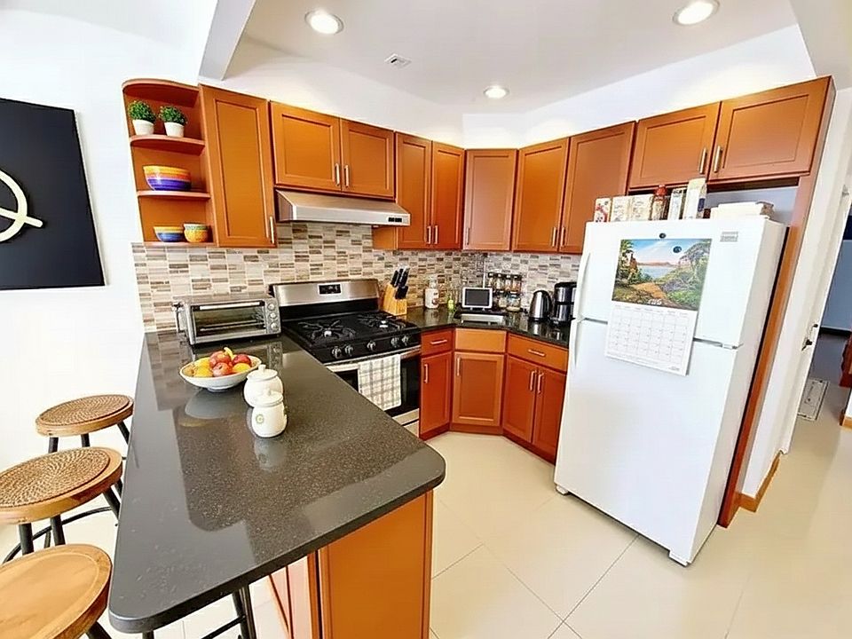 1st image of 815 52nd St #4F