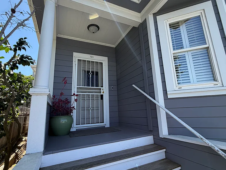737 Florida St — Photo 3