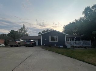121 N Poplar St, Plentywood, MT 59254