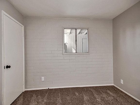 4th image of 813 E Marilyn Ave