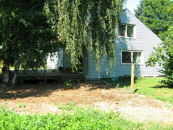 2nd image of 204 Tacoma Blvd S