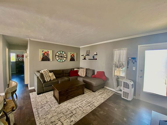 3rd image of 4262-13 Wilson Ave