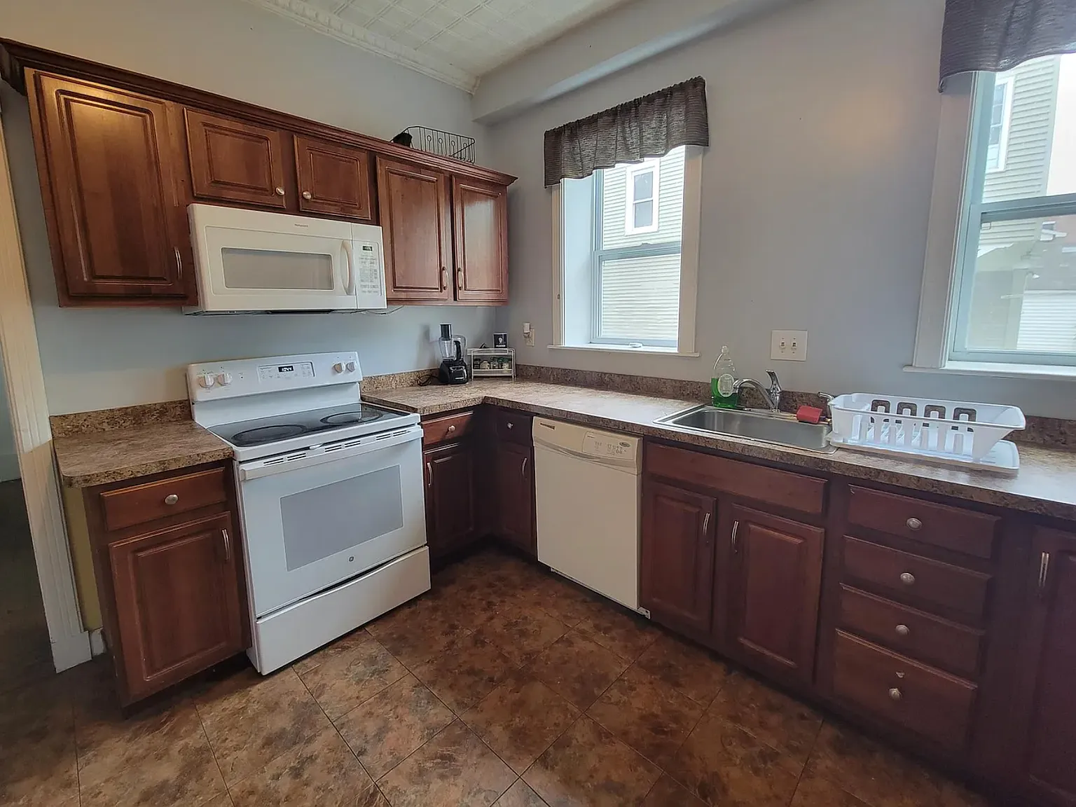 5 bed, $600 — Photo 3