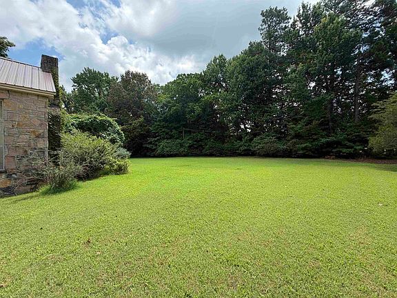 3rd image of 1022 Atoka Idaville Rd
