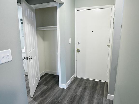 3rd image of 1102 Salem Ave APT 2C