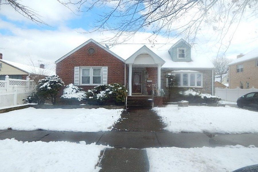 1st image of 8215 265th St
