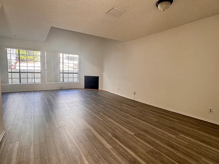 14468 Benefit St #5 — Photo 2