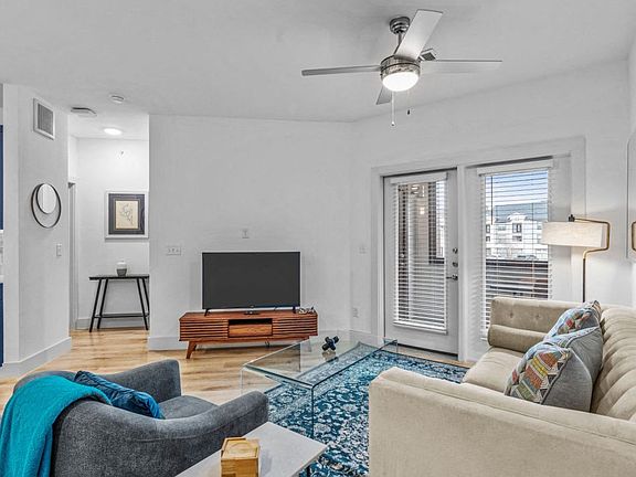 4th image of 480 Commons Dr #5422014