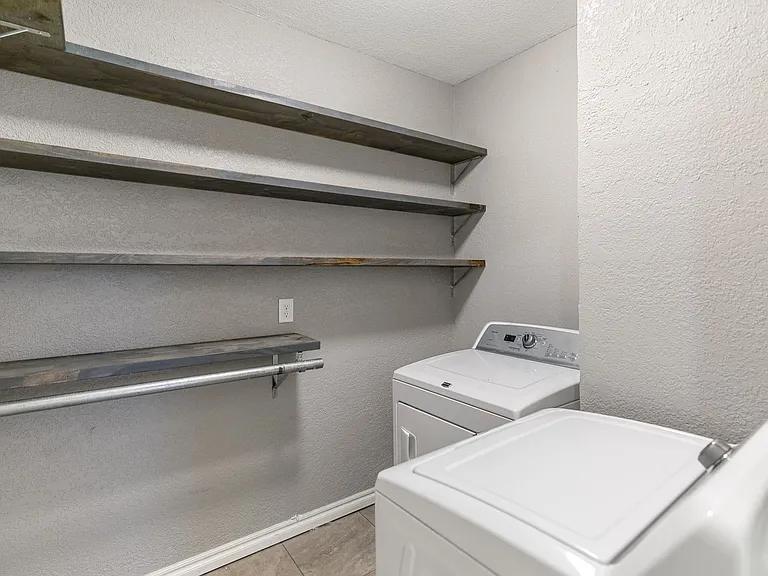 32 Kendal Dr — Photo 11