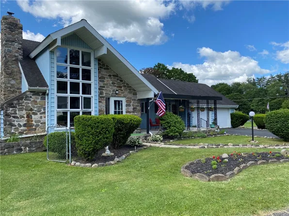 14 Wheeler St, Cohocton, NY 14826