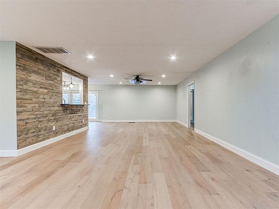 4th image of 1428 Cinderella Ave