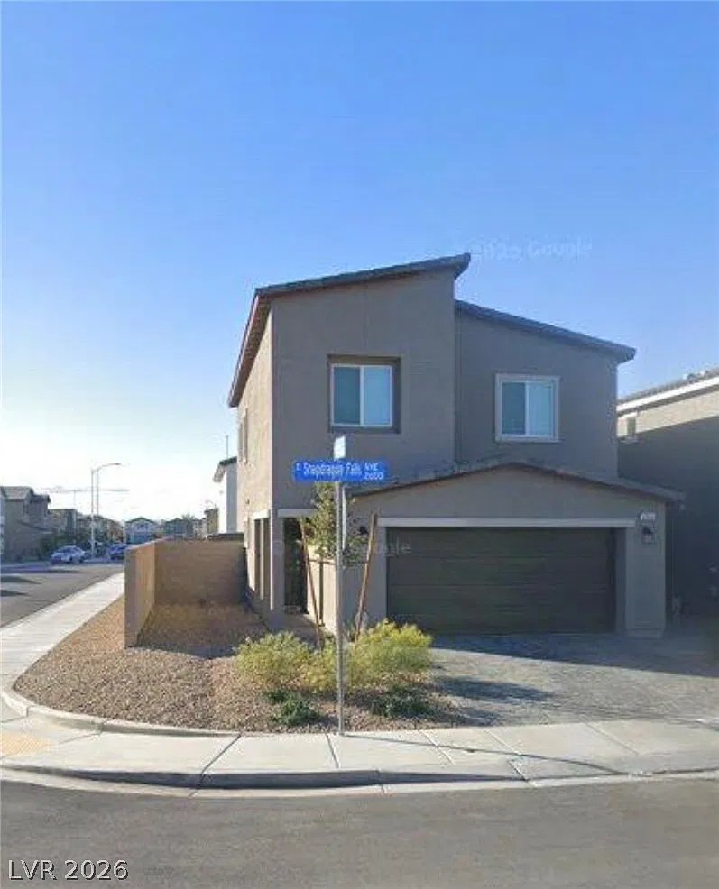 4 bed, 2.5 bath, 1796 sqft, $2,500 — Photo 1