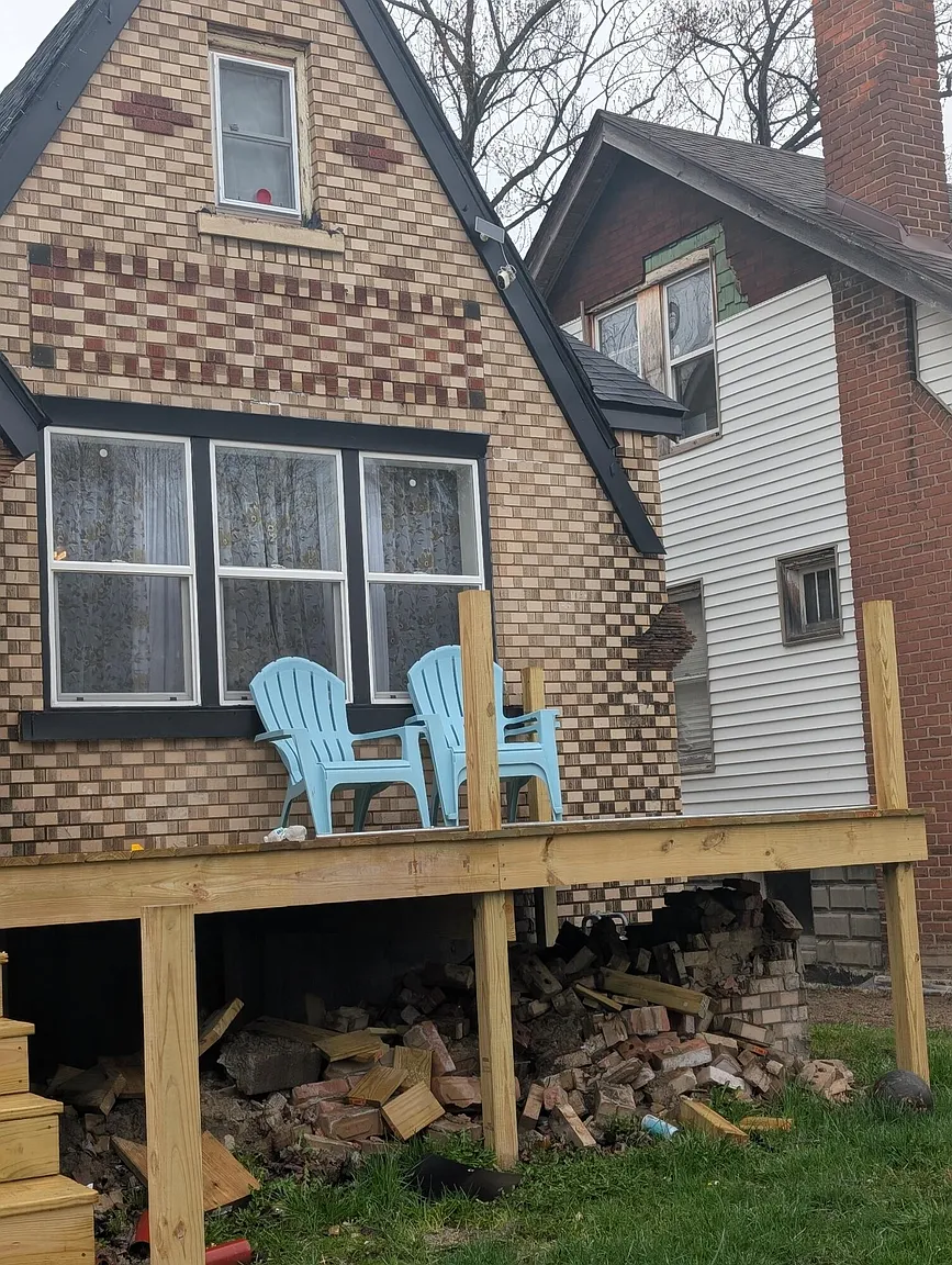 9941 Pinehurst St photo 1