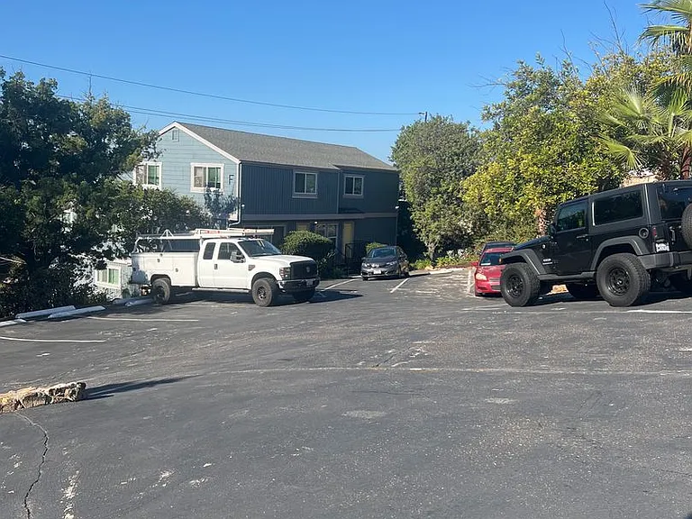 FH - Hilltop Apartments — Photo 40