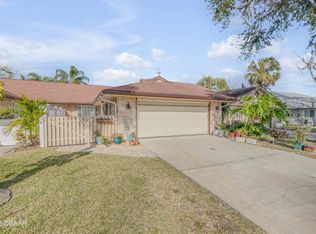 28 Lake Fairgreen Cir, New Smyrna Beach, FL 32168