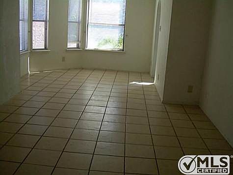 4th image of 1112 Will Rand Dr