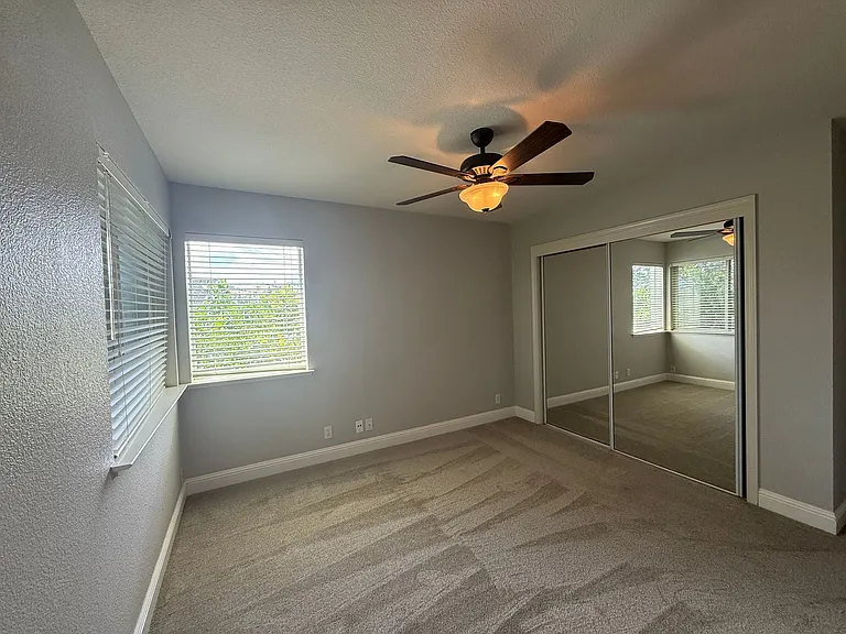 532 Blarney Cir — Photo 17