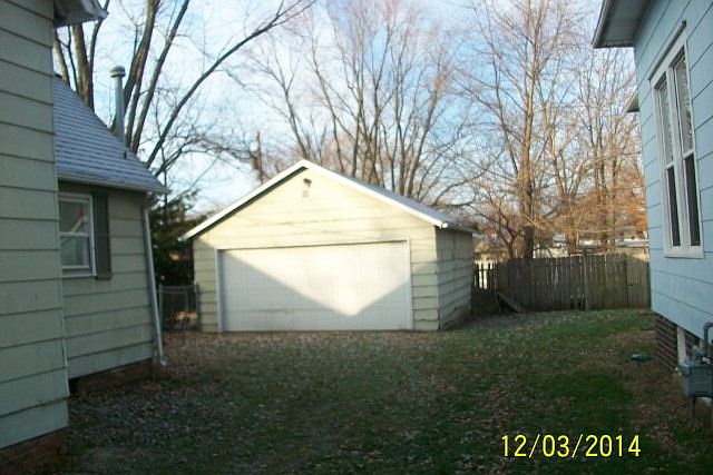 2nd image of 112 Iowa St
