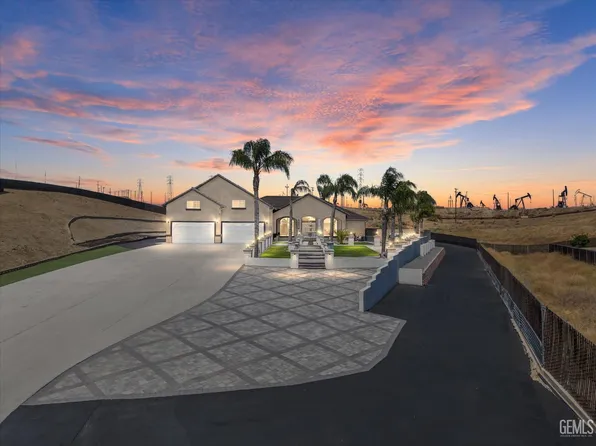 5059 N Hills Dr, Bakersfield, CA 93308