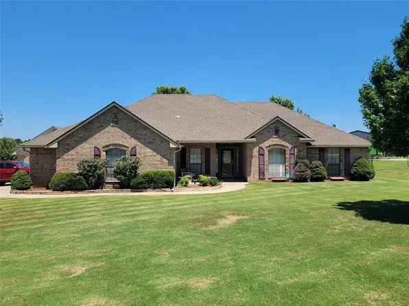 1602 Twin Spires Trl, Guthrie, OK 73044