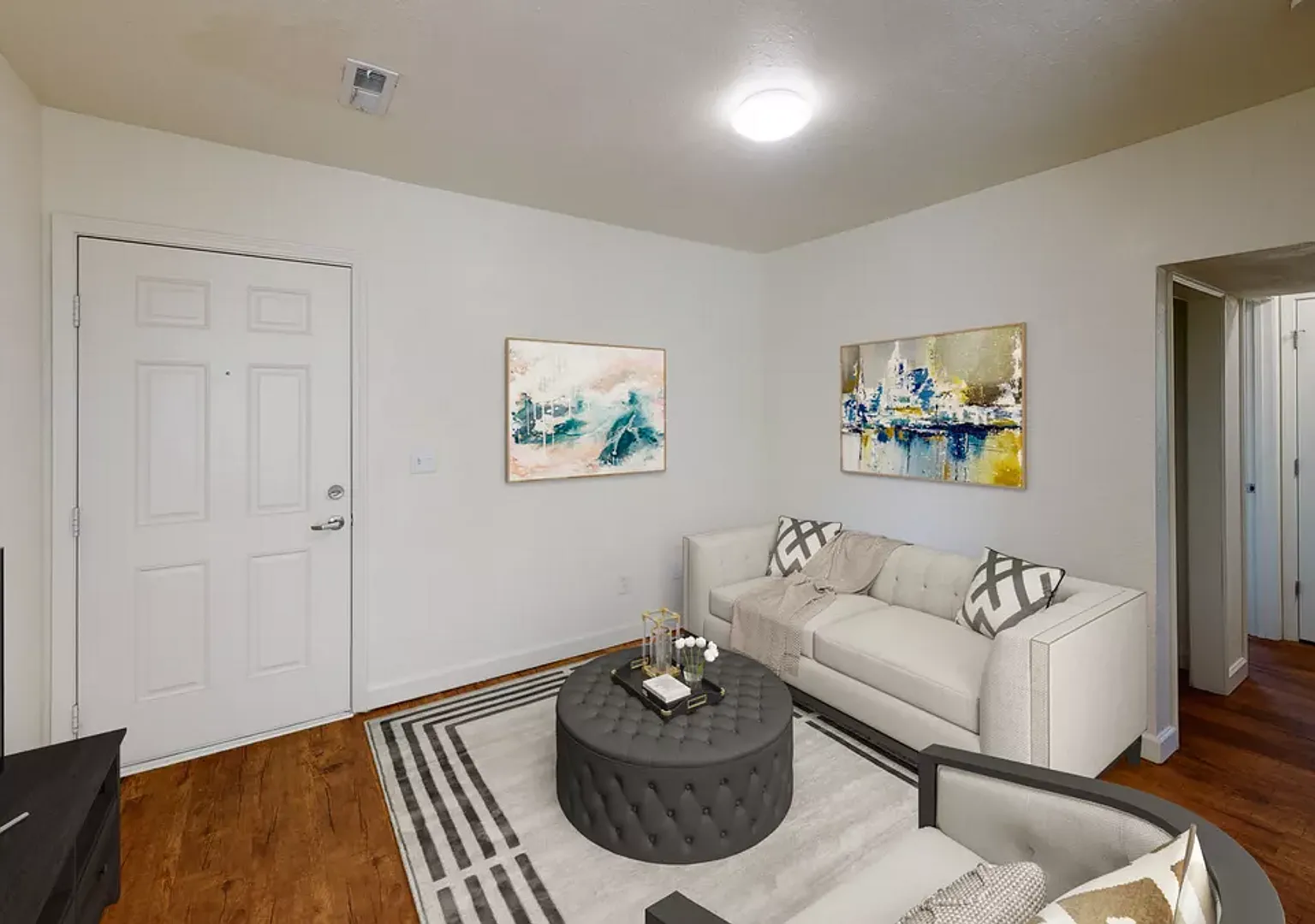 Metro Apartments At Collinsville — Photo 1