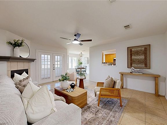 4th image of 1310 Katelyn Cir