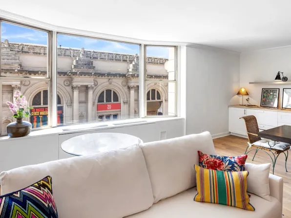 1001 5th Avenue image 3 of 11