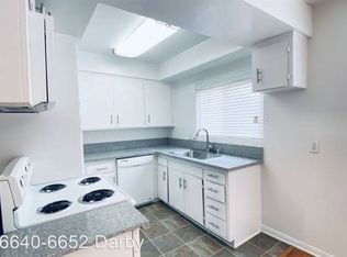 6652 Darby Ave #5205, Reseda, CA 91335