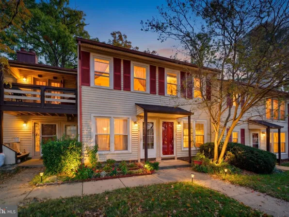 2804 Chablis Cir, Woodbridge, VA 22192