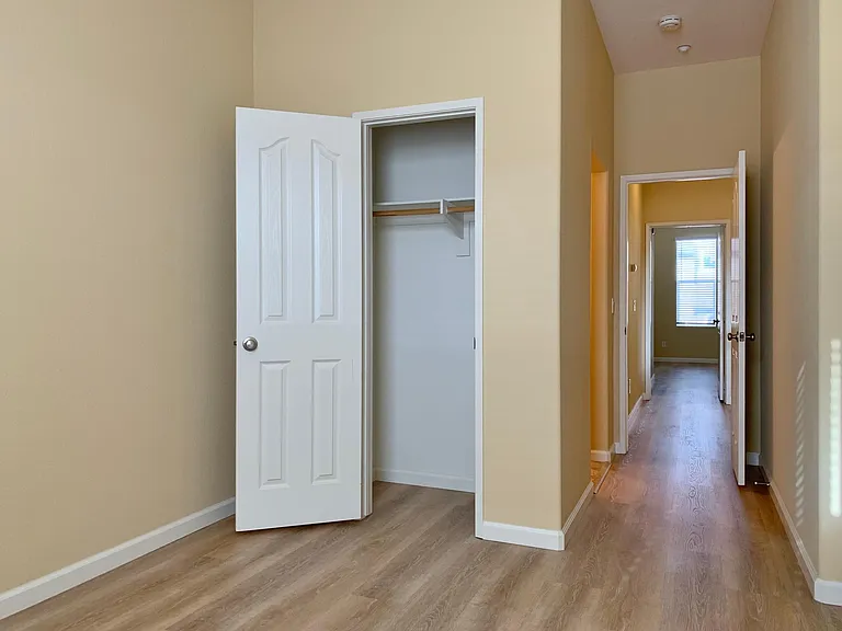 Bedroom (2)