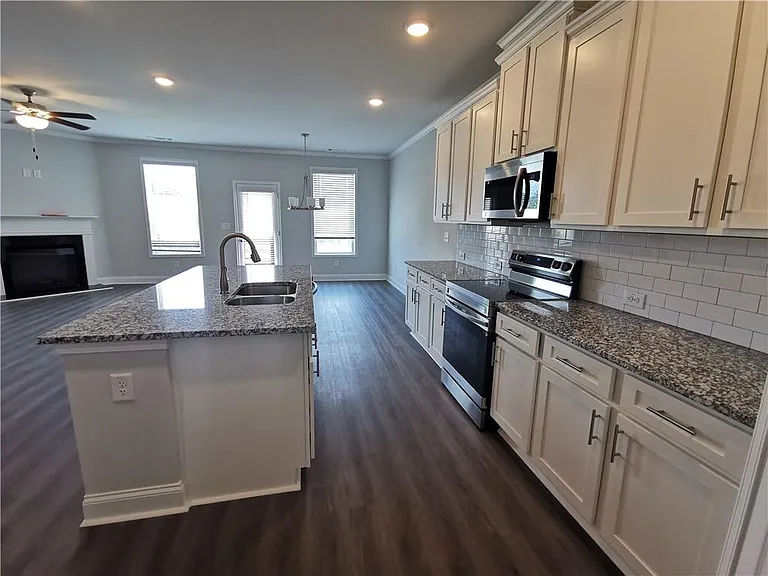 3855 Brookburn Park — Photo 6
