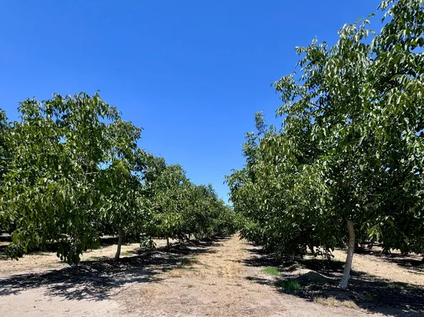 21862 Avenue 12, Madera, CA 93637