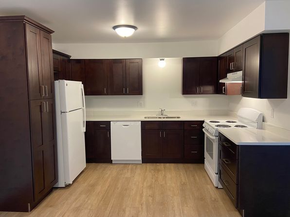 160 Meadows Rd N APT 4