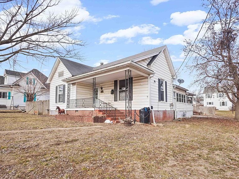 Listing photo 3