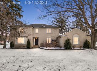 1824 N Adams Rd, Rochester Hills, MI 48306