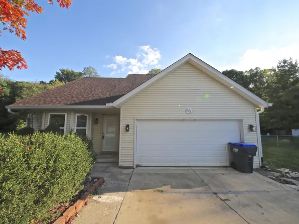 876 E Meadowlands Dr, Ellettsville, IN 47429