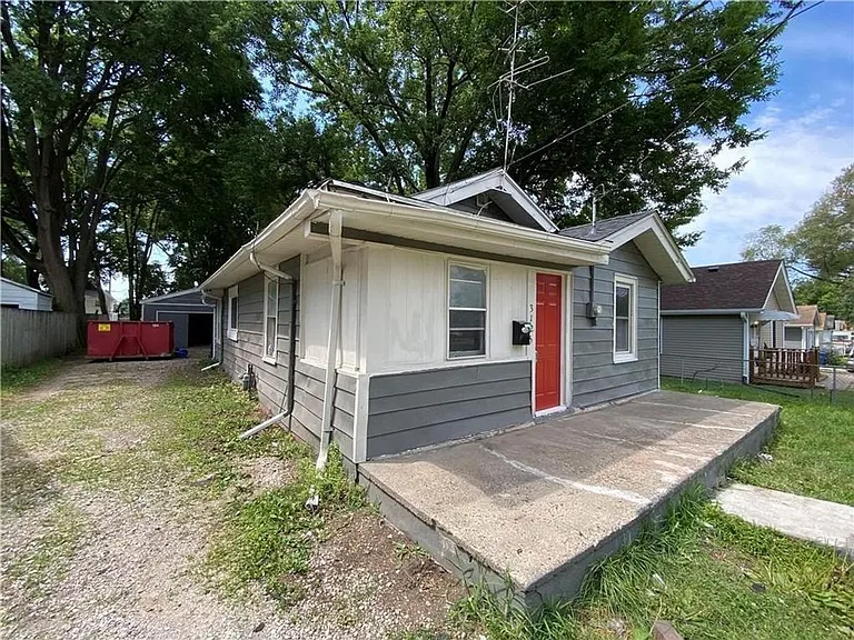 3125 State Ave — Photo 2