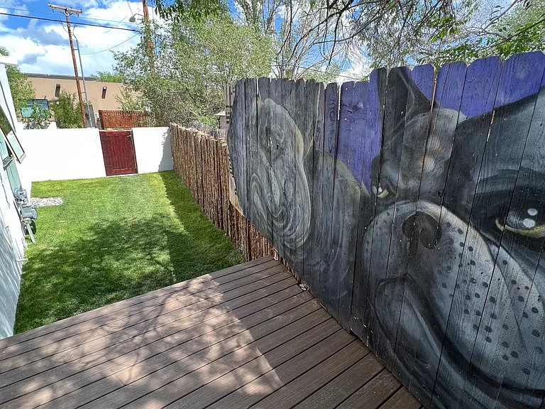 1202 Don Gaspar Ave — Photo 20