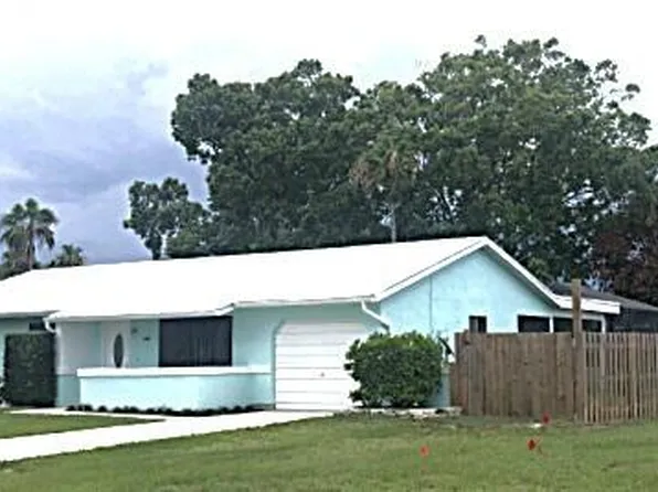 1991 SE West Dunbrooke Circle, Port St Lucie, FL 34952