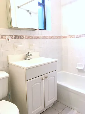 Rented by Bond New York | media 19