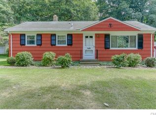 387 Toll House Ln, Fairfield, CT 06825