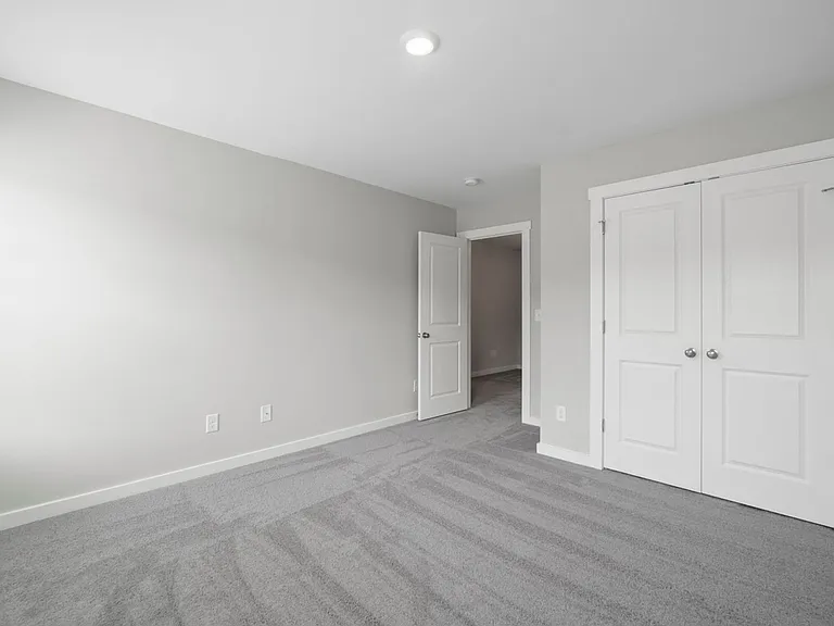 808 Lew St — Photo 28