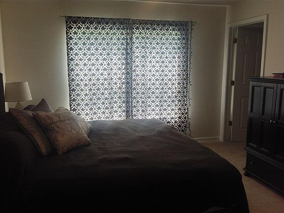 5th image of 1015 Addington Ln