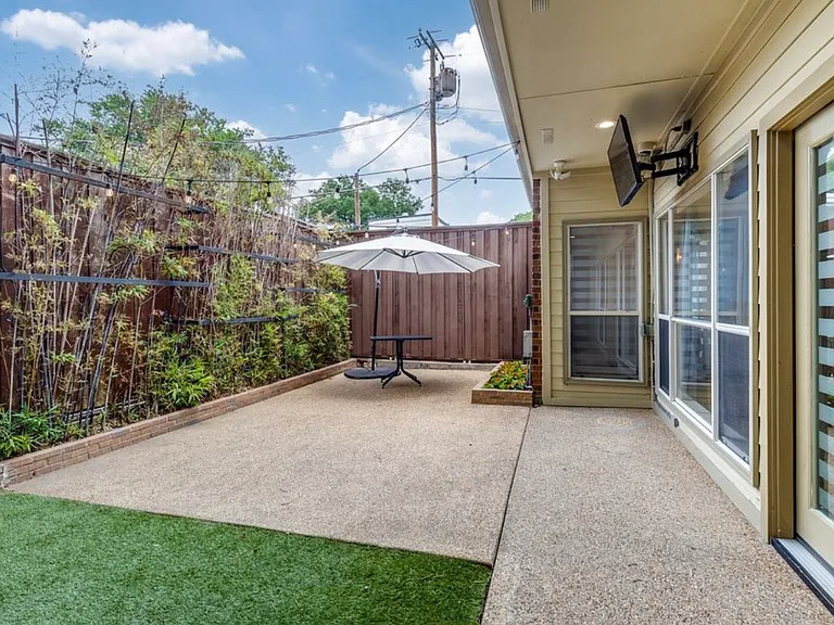 3719 Douglas Ave — Photo 26