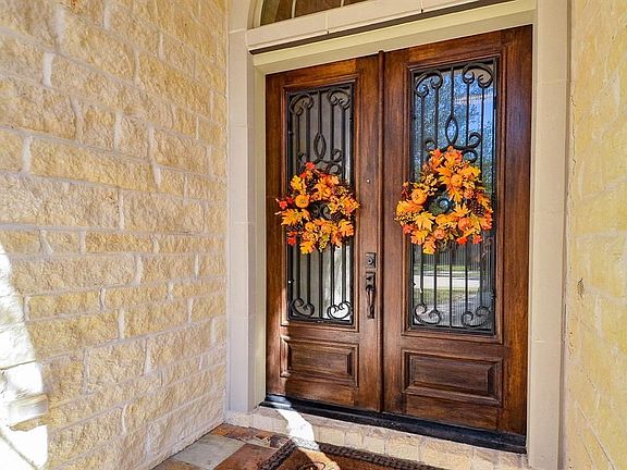 3rd image of 25622 Greenwell Springs Ln